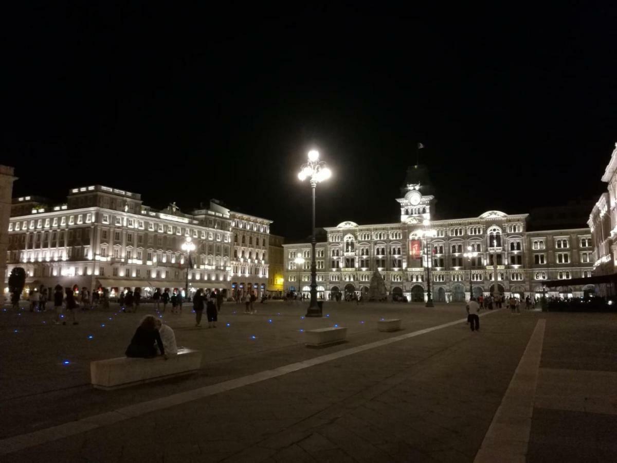 Casa Vacanze Penelope In Centro Storico Трієст Екстер'єр фото